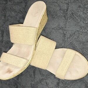 Charleston Shoe Comany Cream Women's Sandals Size 10 (Candice #12)